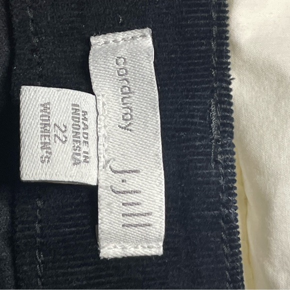 J Jill Relaxed Fit Fine Wale Corduroy Pants 22W with 30 inch inseam. - Picture 6 of 8